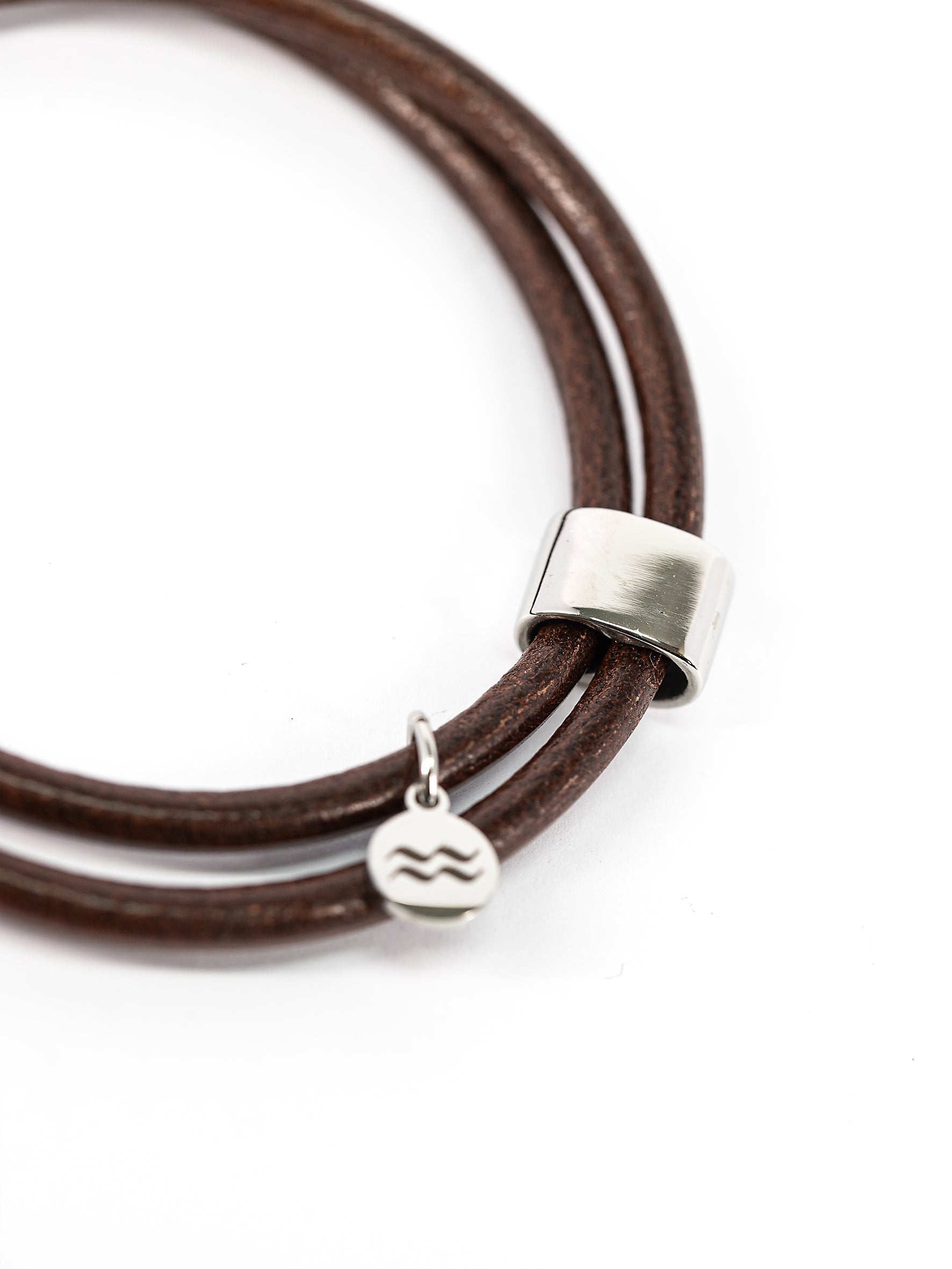 Aqua Beach  Leather & Stainless Steel - Chestnut